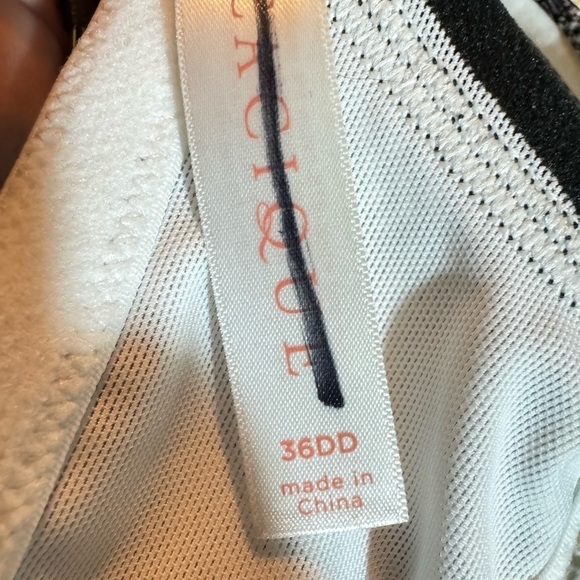 Cacique Boost Plunge Bra Size 36 DD - Picture 7 of 7